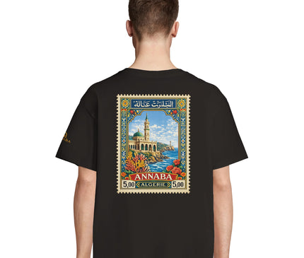 T-shirt Qantara Annaba porté, coupe oversize unisexe