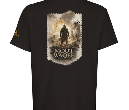 T-shirt Qantara Mout Waqef Guerrier porté, coupe oversize unisexe