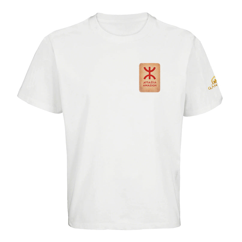 T-shirt Amazigh vue détaillée, lettre yaz rouge sur fond parchemin